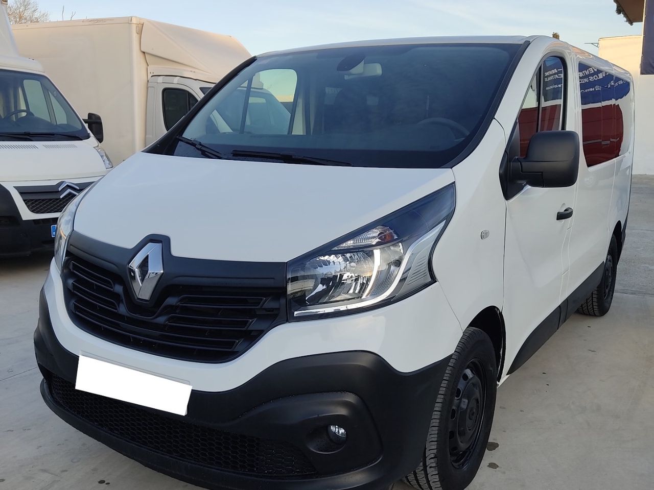 RENAULT Trafic