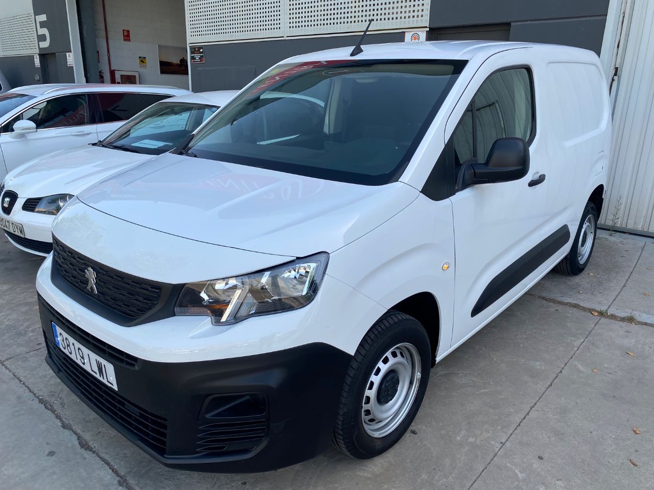 PEUGEOT Partner