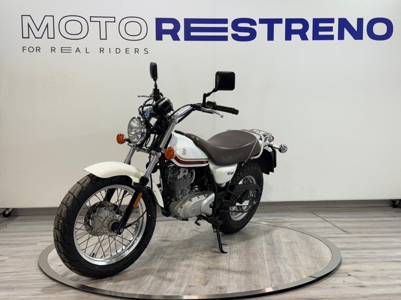 Ver moto SUZUKI VANVAN 125