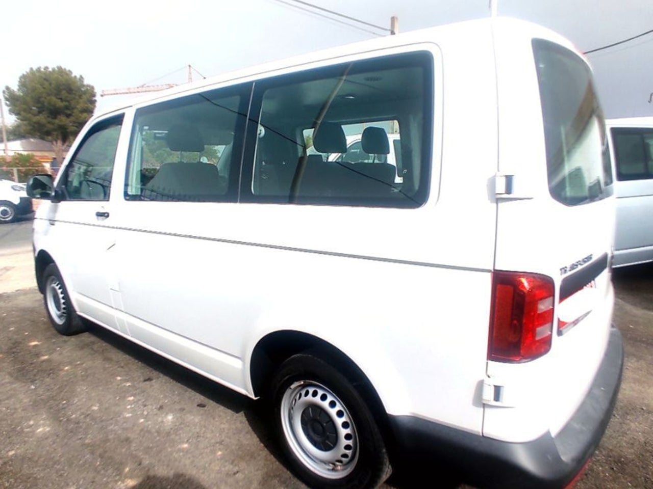 bg