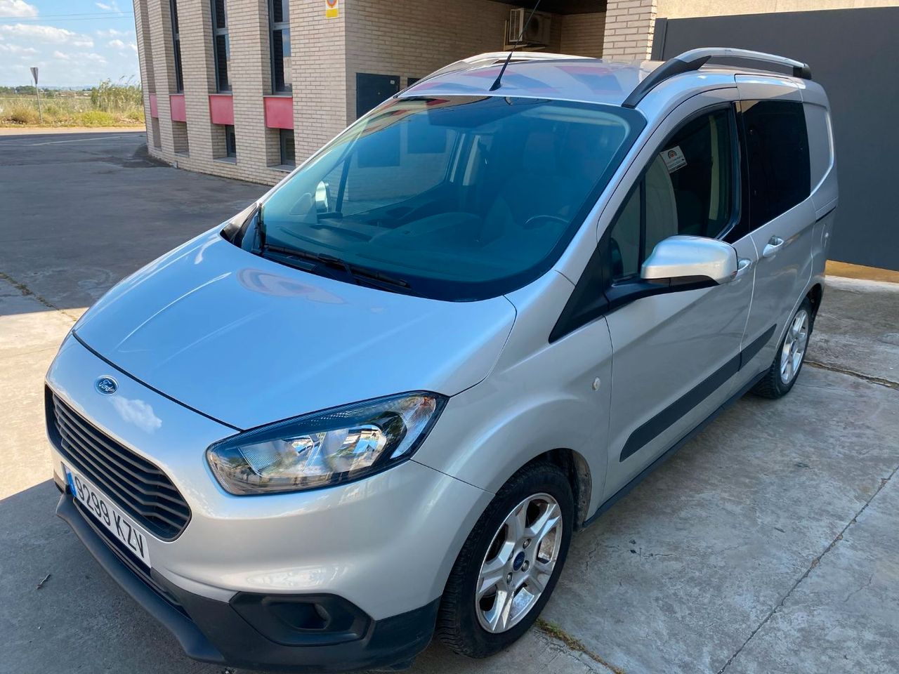 FORD Transit Courier