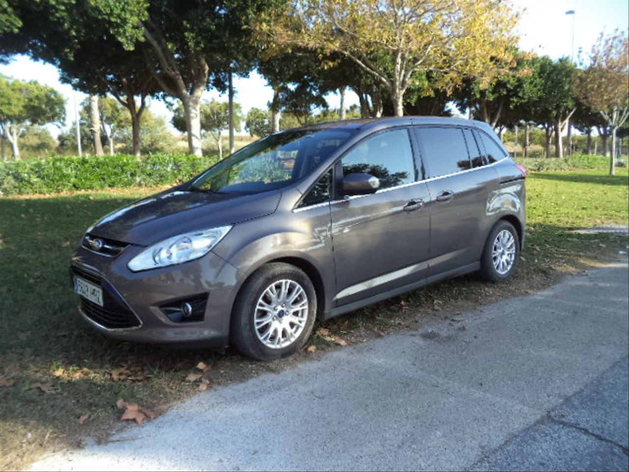 FORD Grand CMax63844636672385121