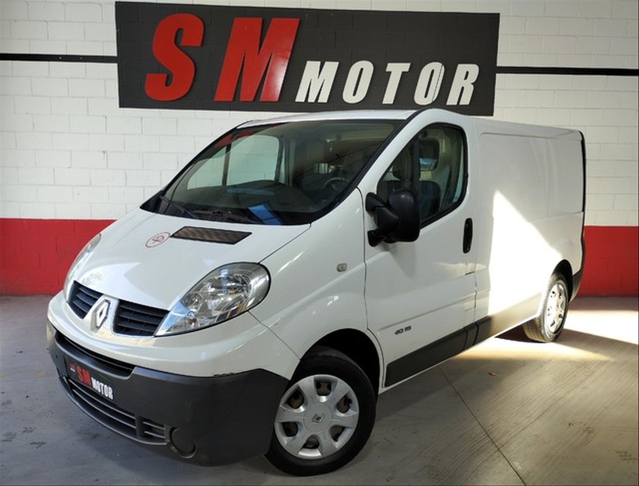 RENAULT Trafic