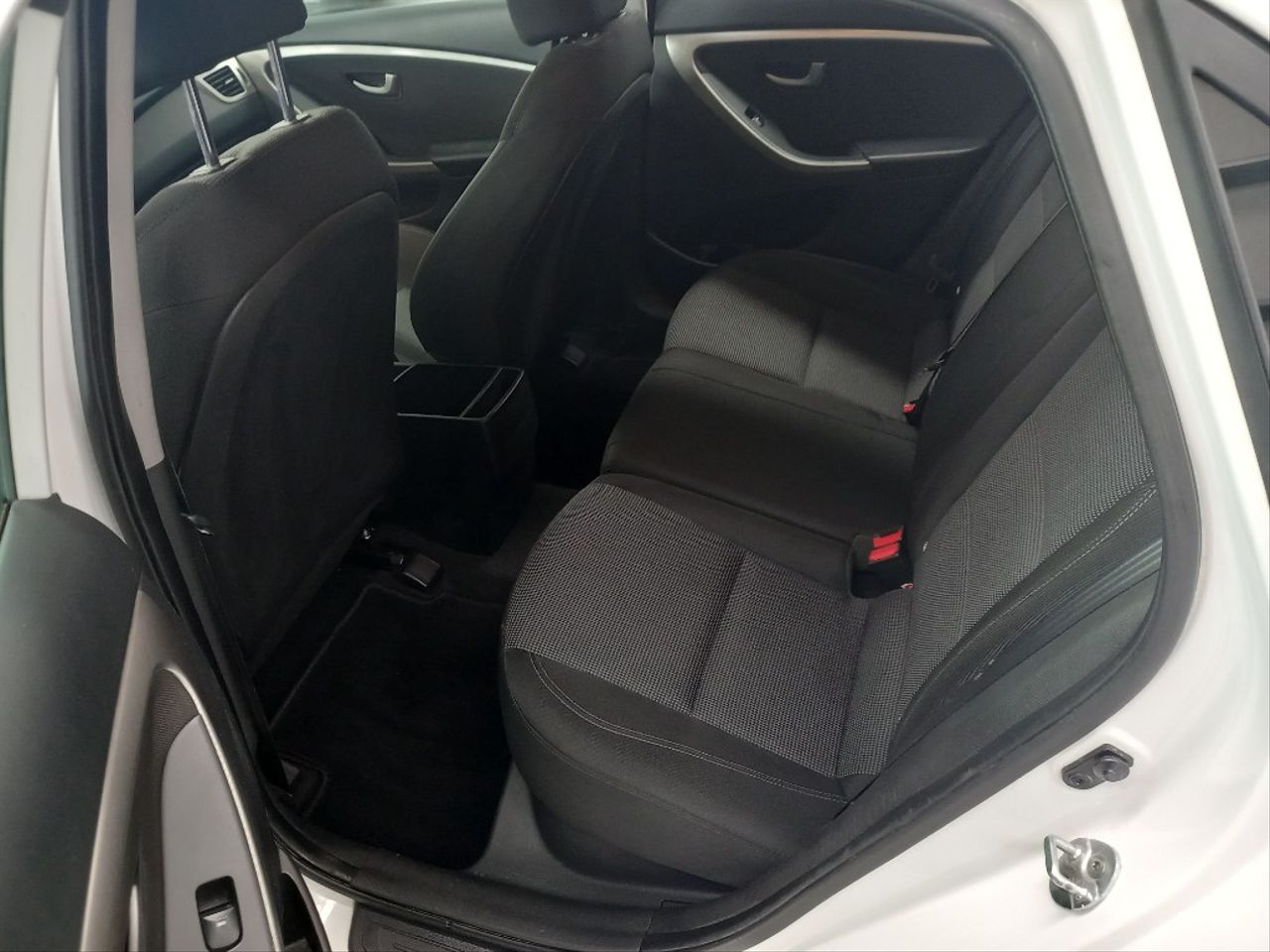 HYUNDAI i3064310510695554124