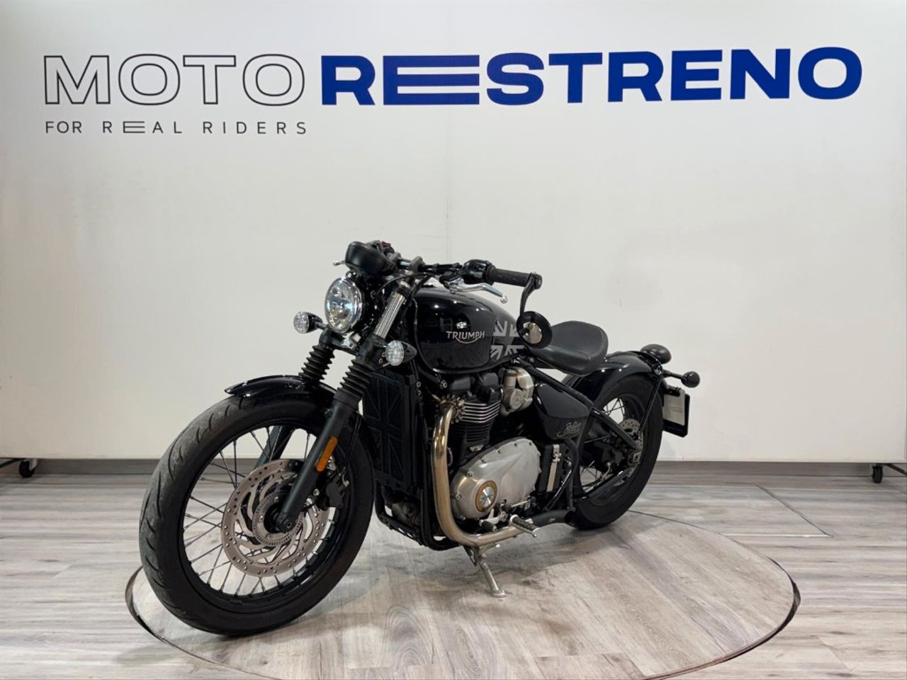 Ver moto TRIUMPH BONNEVILLE BOBBER