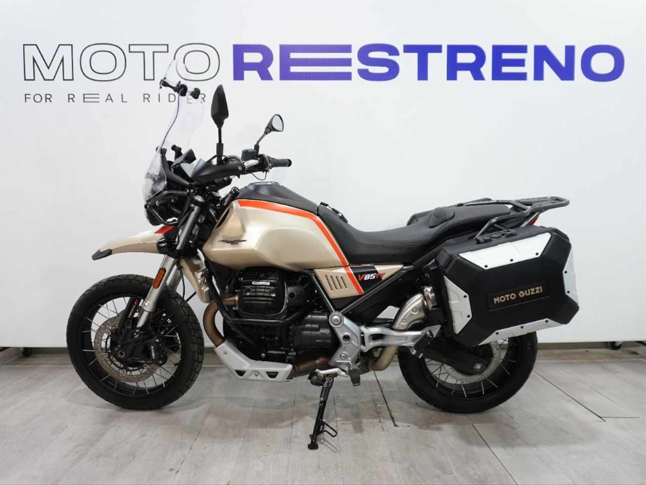 Ver moto MOTO GUZZI V 85 TTTravel