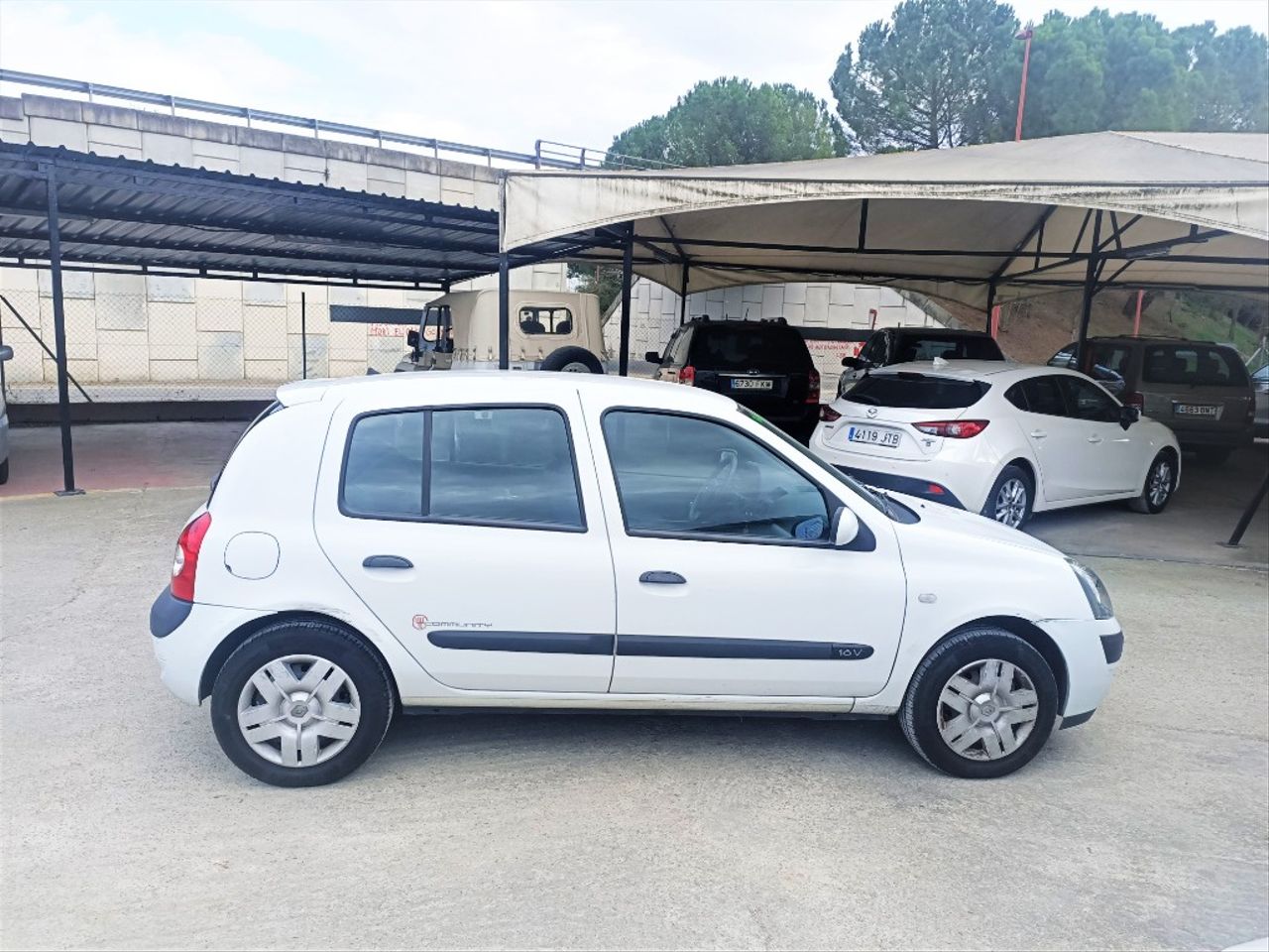 RENAULT Clio64258758266242122