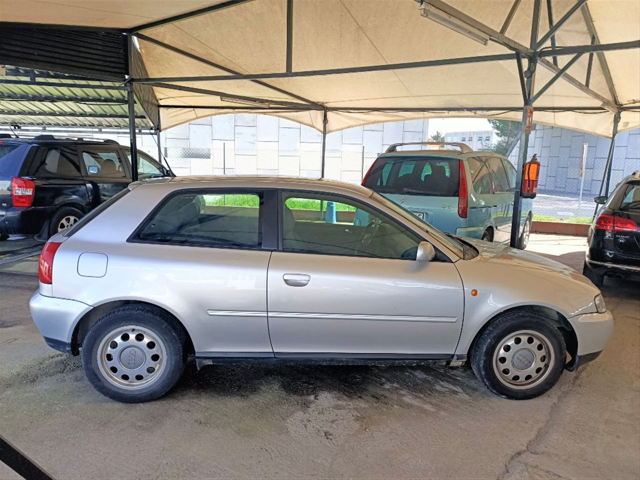 AUDI A364270637039490122