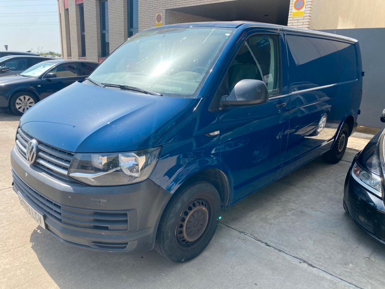 VOLKSWAGEN Transporter