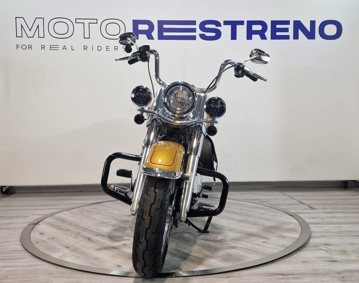 Ver moto HARLEY DAVIDSON HERITAGE CLASSIC
