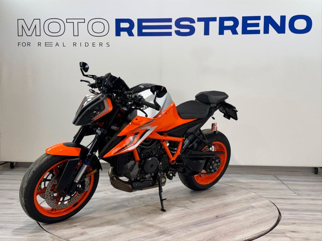 Ver moto KTM 1290 SUPER DUKE REVO
