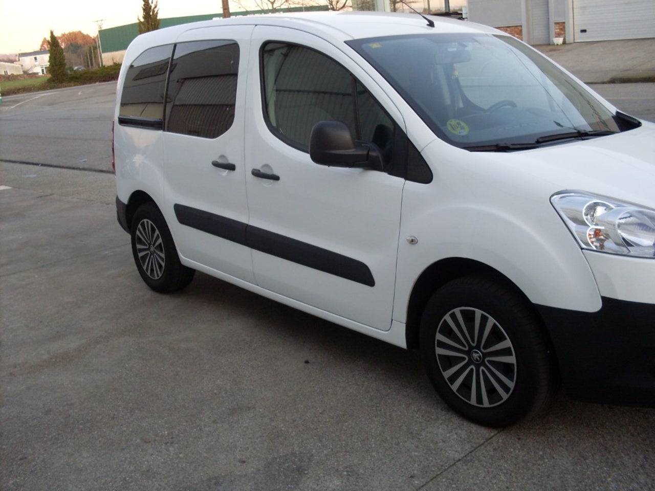 PEUGEOT Partner64270057463299122