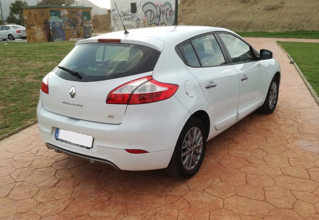 RENAULT Megane63846328146819121