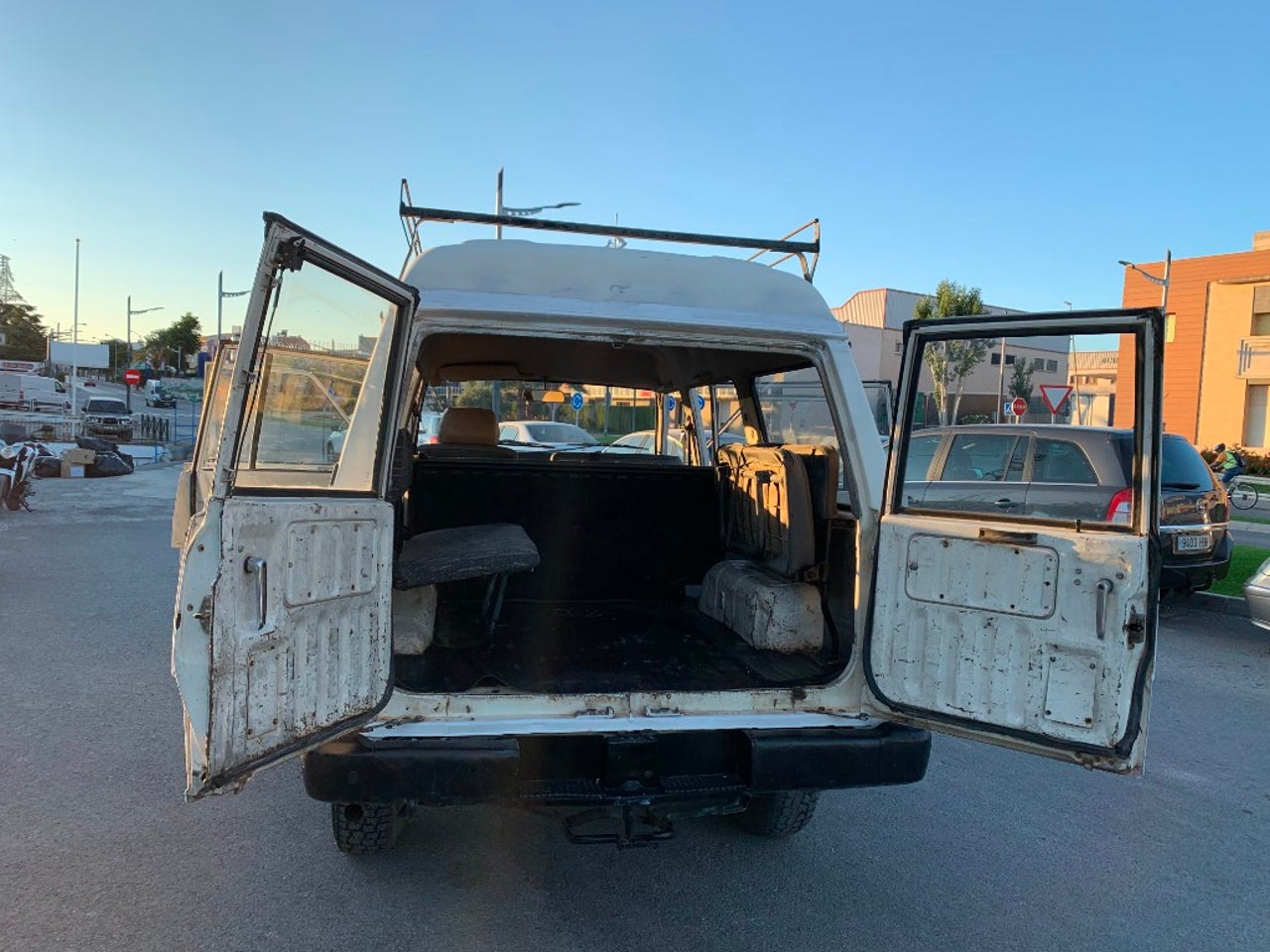 bg