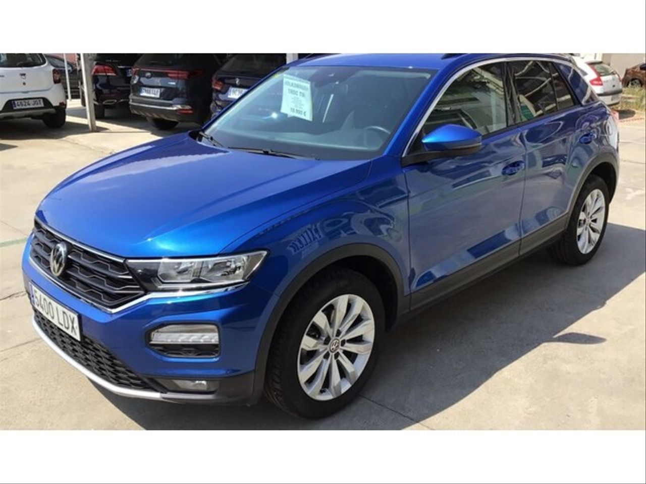 VOLKSWAGEN TRoc