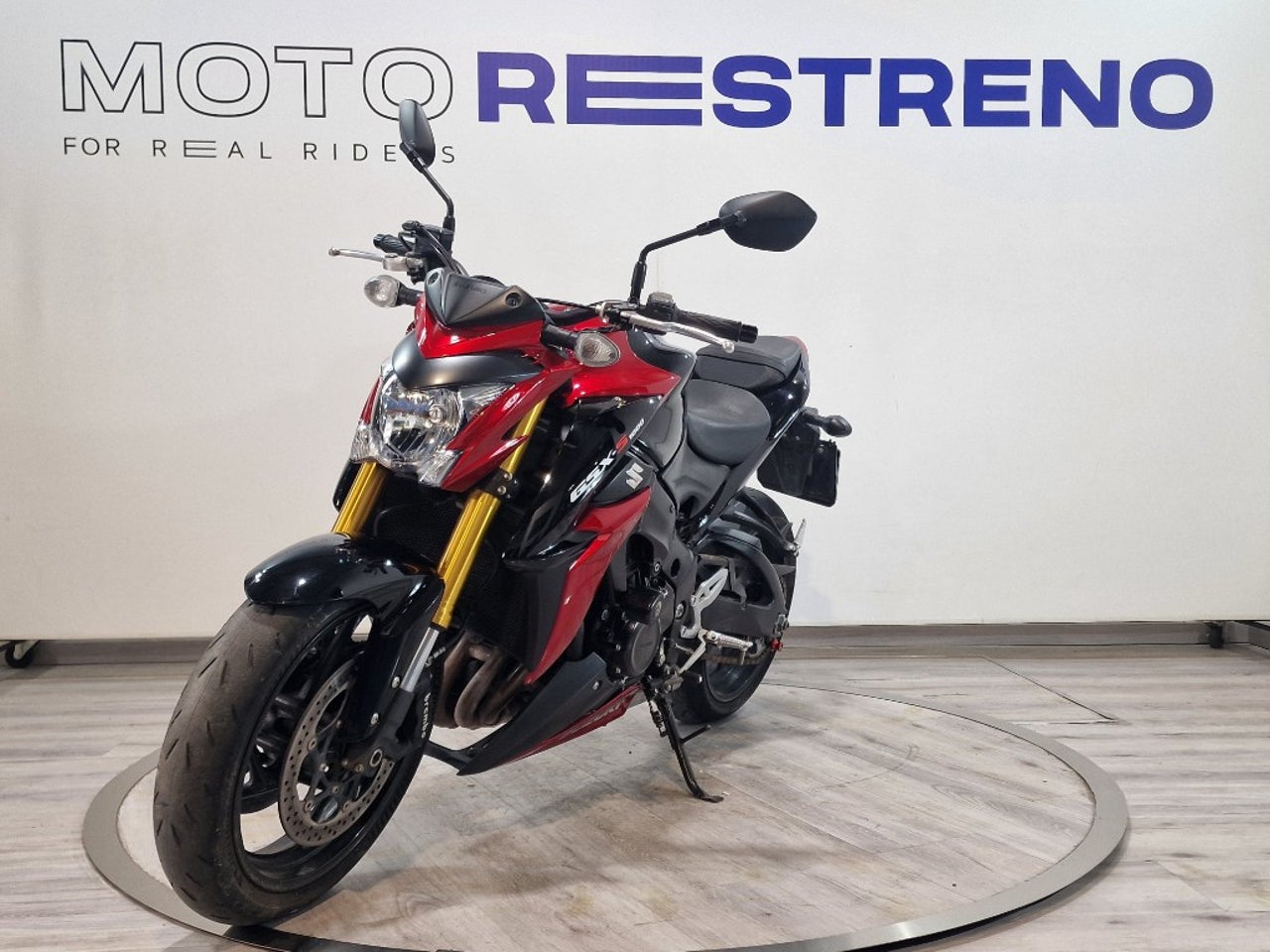 Ver moto SUZUKI GSX-S1000