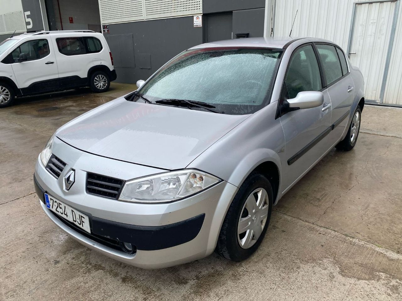 RENAULT Megane