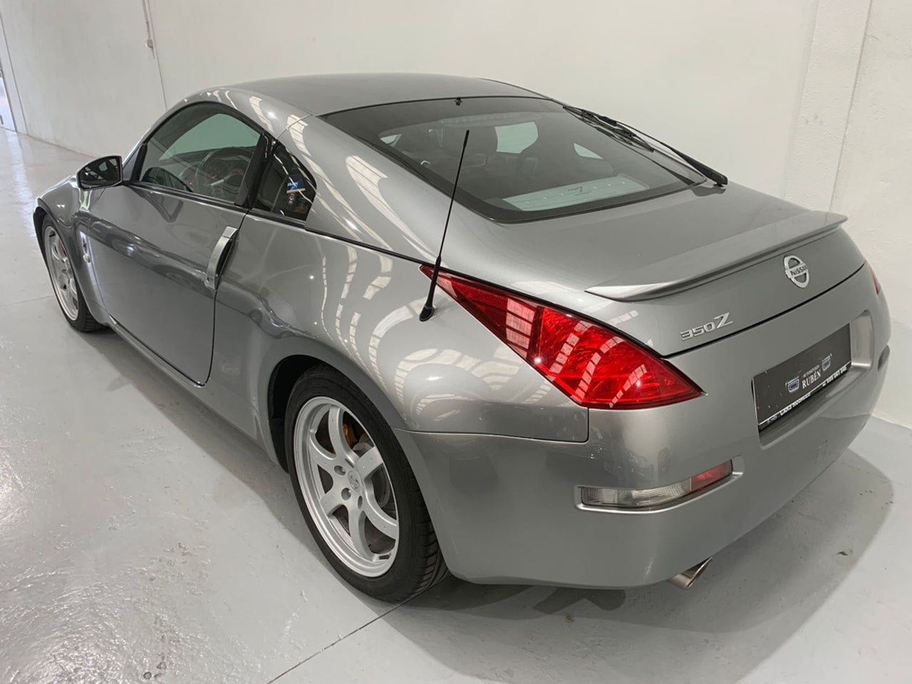 bg
