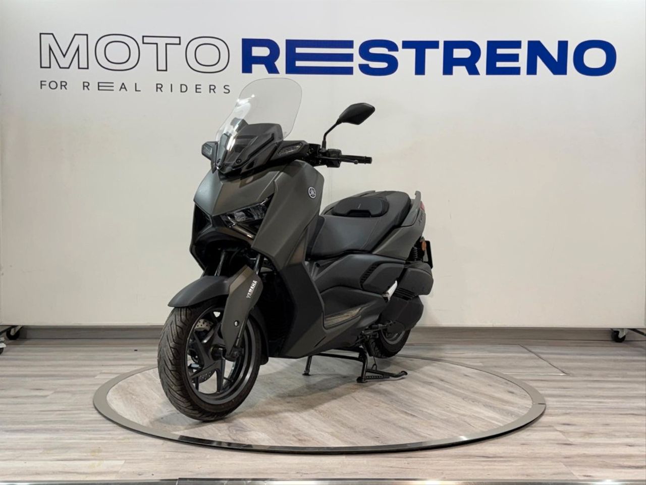 Ver moto YAMAHA XMAX 300