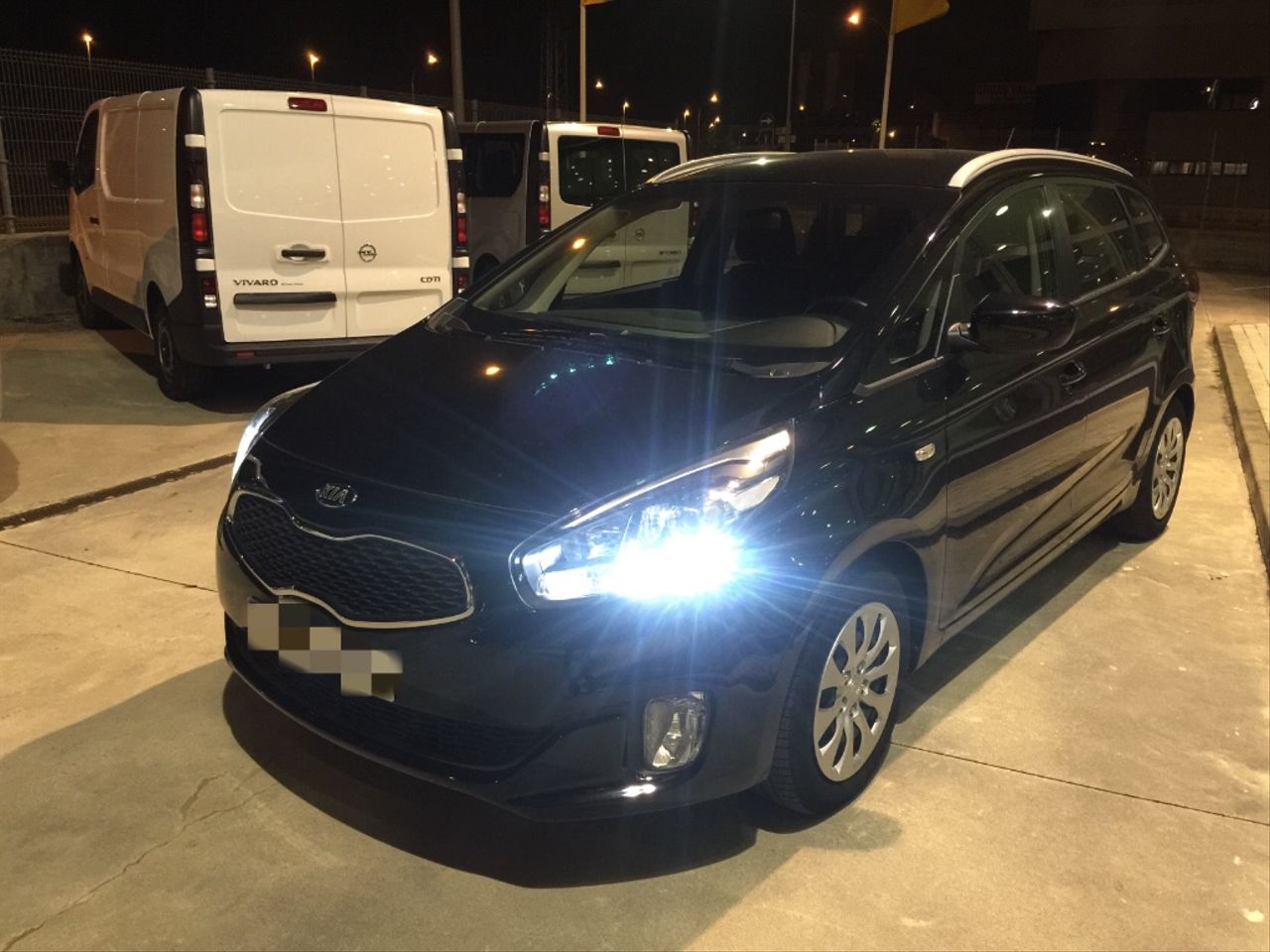 KIA Carens64314902366082124