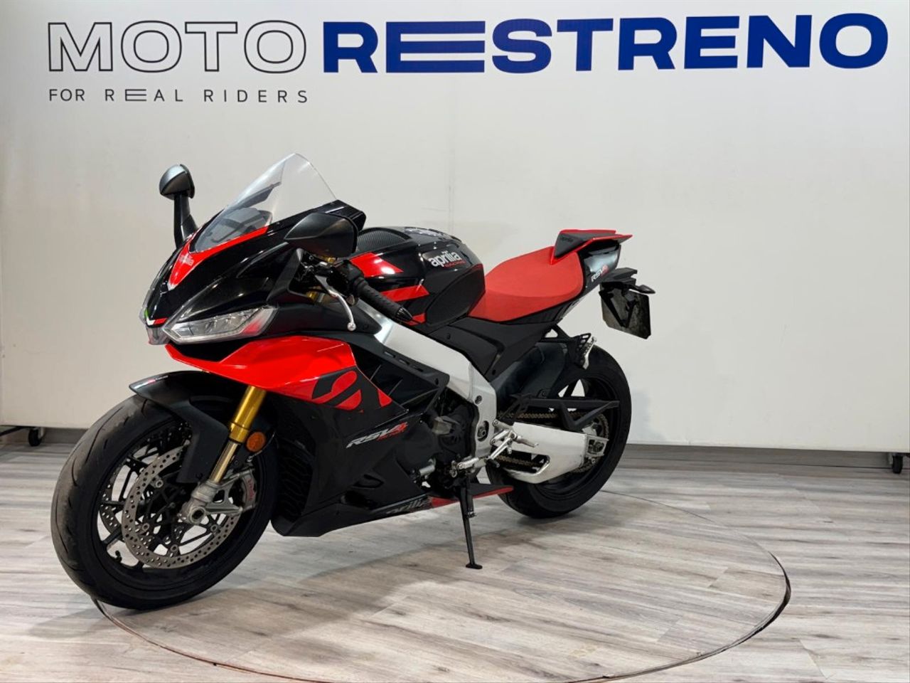 Ver moto APRILIA RSV4 FACTORY