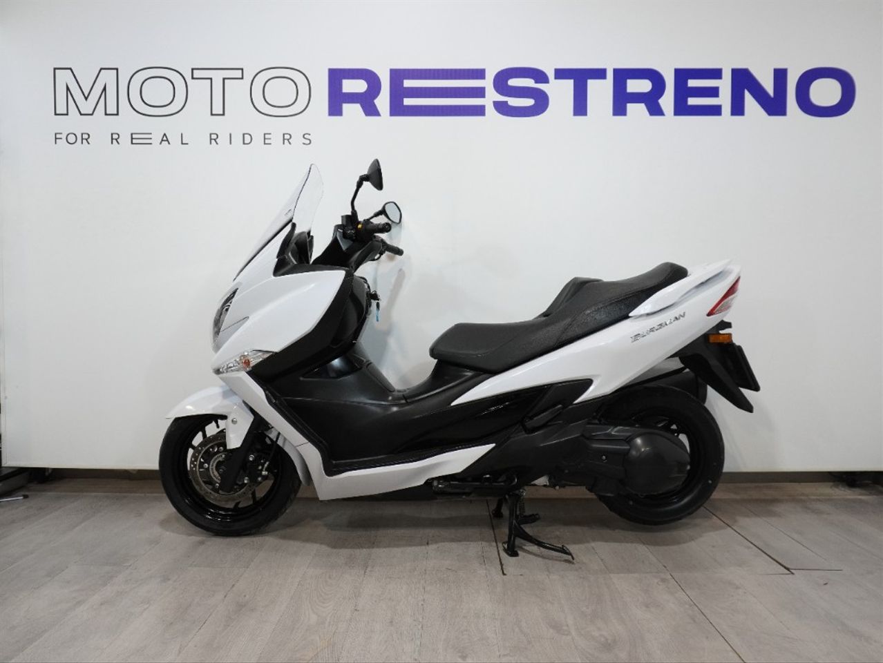 Ver moto SUZUKI BURGMAN 400