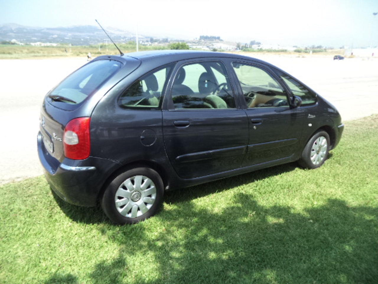 bg