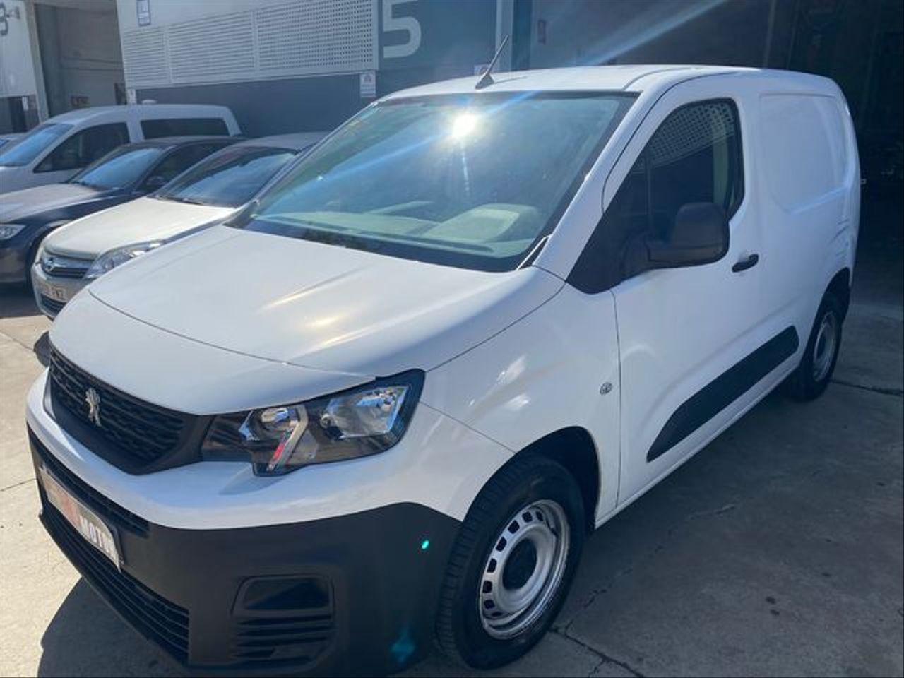 PEUGEOT Partner