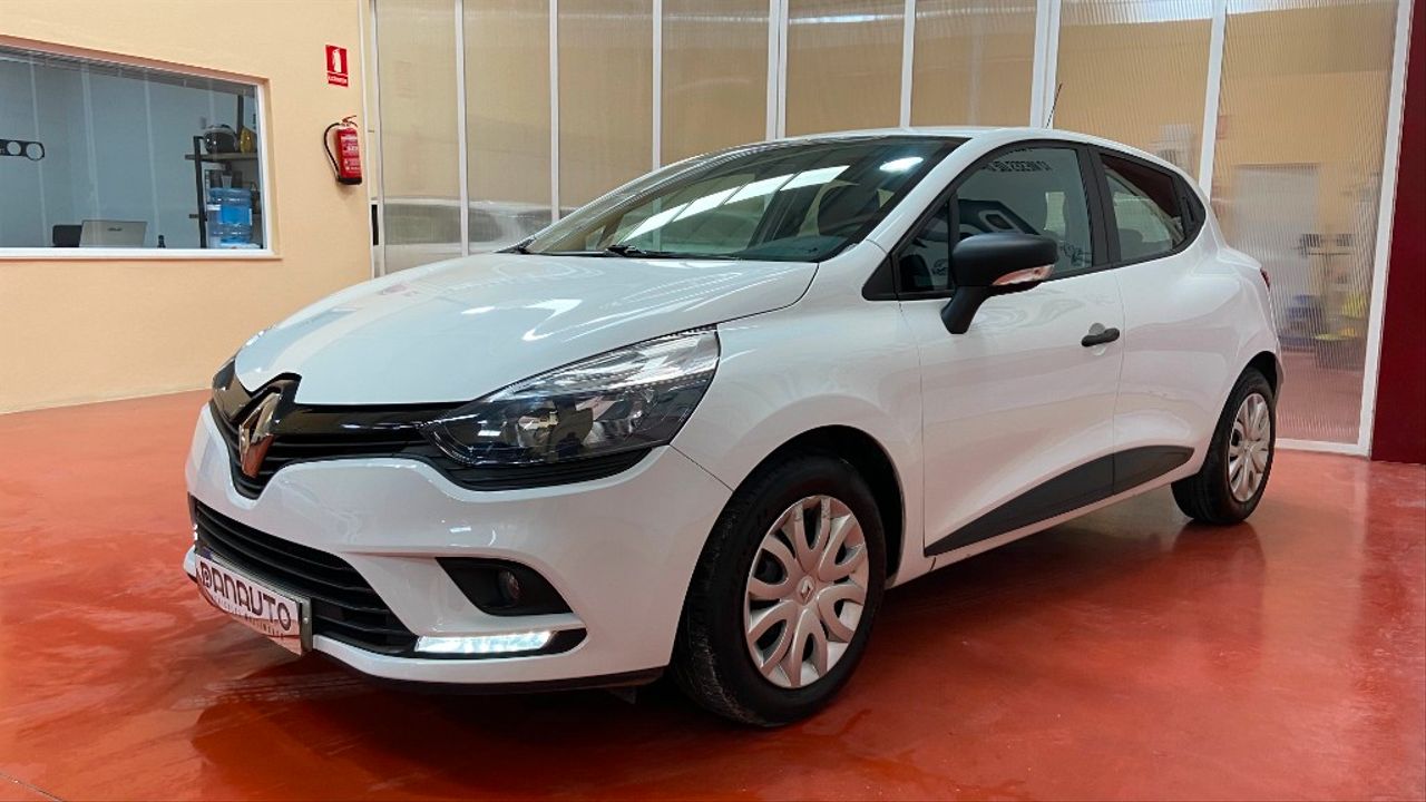 RENAULT Clio64258758225282124