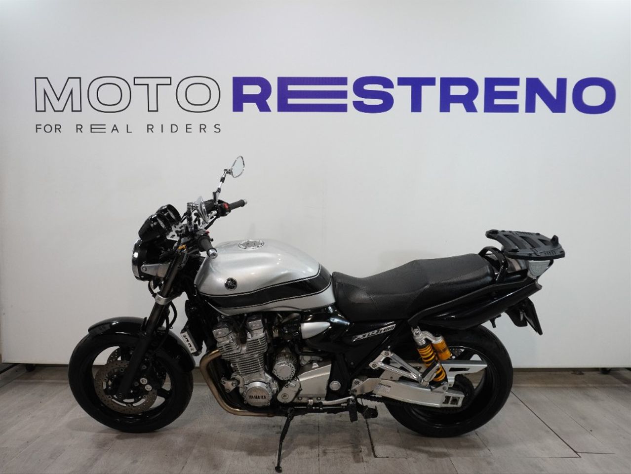 Ver moto YAMAHA XJR 1300
