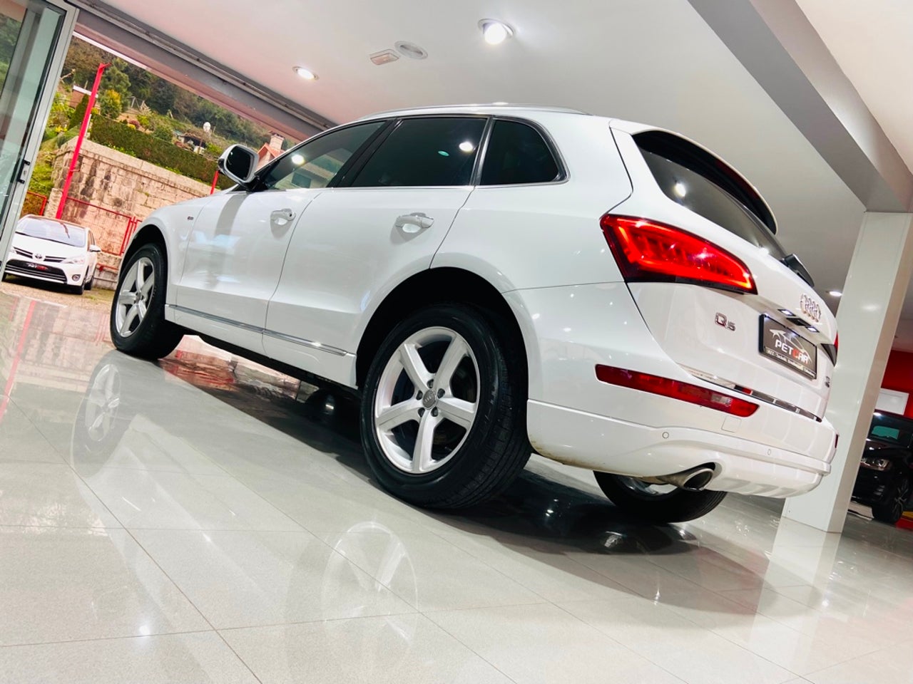 bg