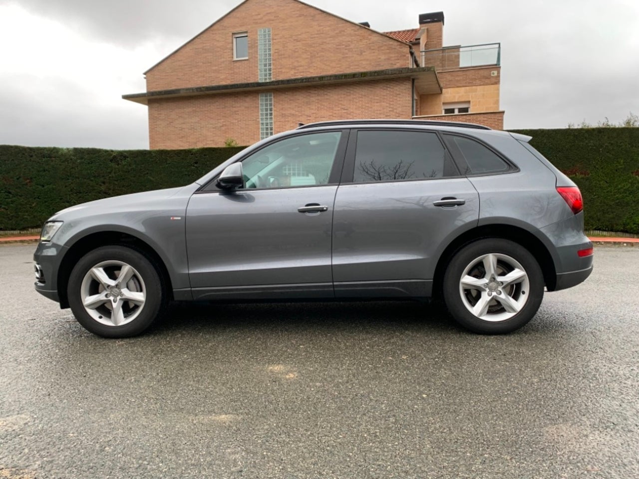 bg