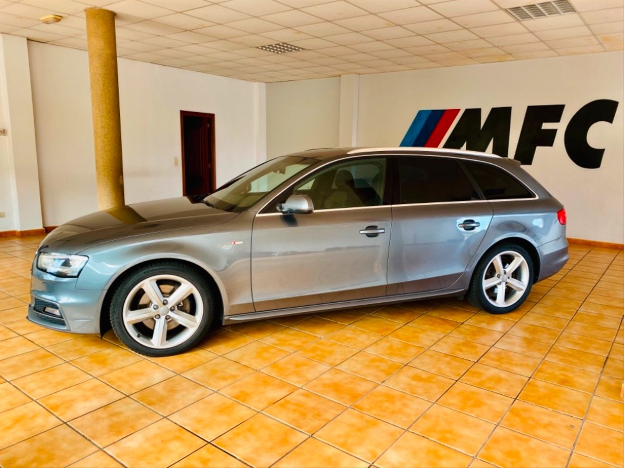 AUDI A464270636476673122