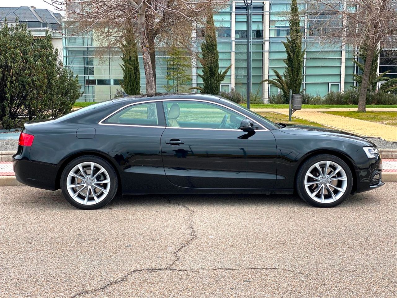 AUDI A564270637270914124